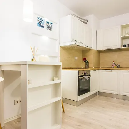 Luxury Mihai Bravu Апартаменты *