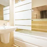 Luxury Mihai Bravu * 布加勒斯特