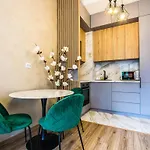 Luxury Mihai Bravu * 布加勒斯特